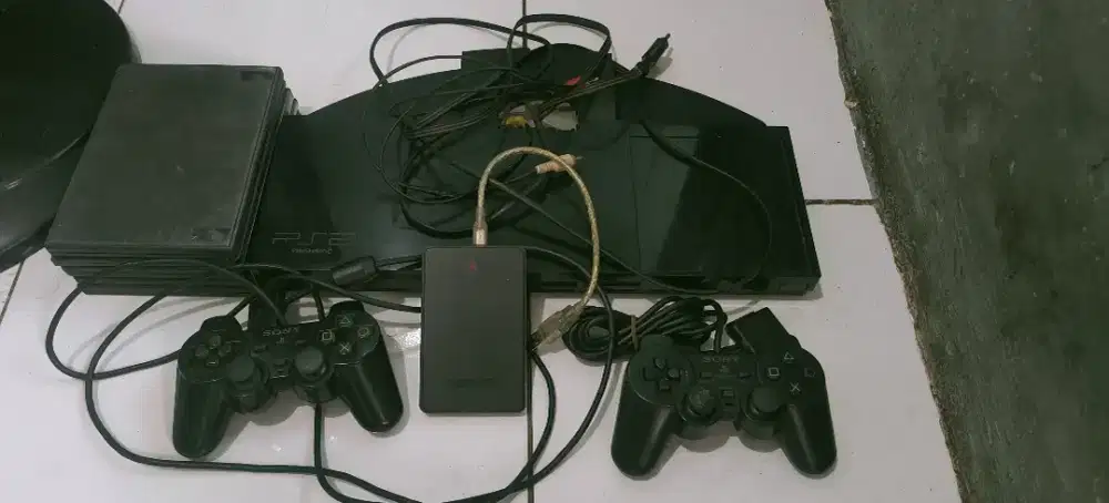PlayStation Sony bravia atau px300 hardisk 250 GB kondisi normal