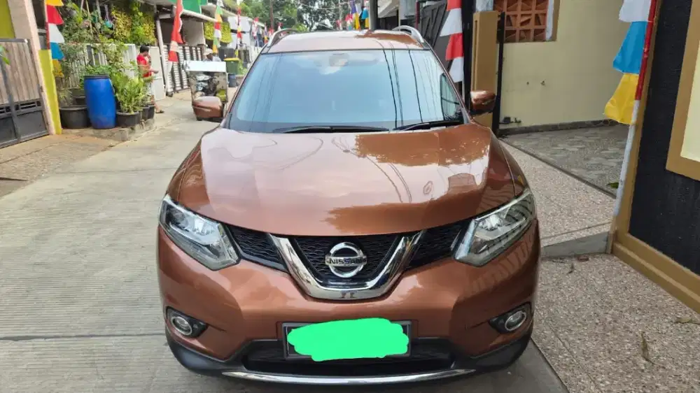 NISSAN X-Trail 2.5 AT,Orange Metallic, pajak sampai Desember 2026.