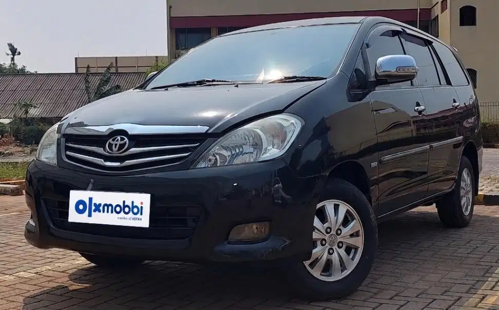 TDP 8, JT Toyota Kijang Innova 2.0 V Bensin-AT Hitam 2013