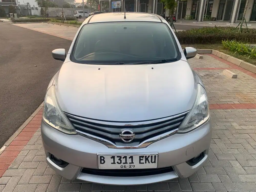 CASH TUNAI 84 JUTA NISSAN GRAND LIVINA SV MATIC 2014 ORISINIL