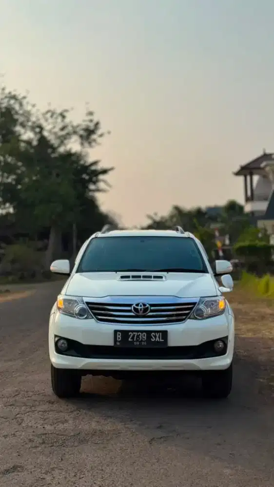 Toyota Grand Fortuner 2.5 G 2011 Diesel Matic putih