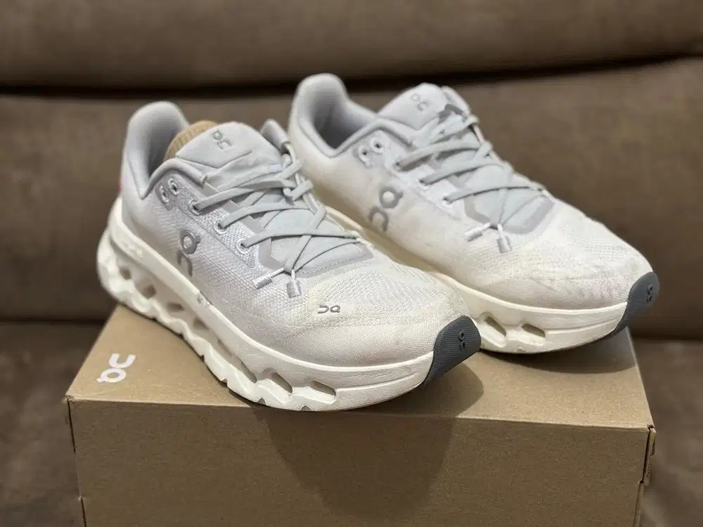 ON Cloud Cloudtilt Sepatu Running Casual Sneakers Wanita