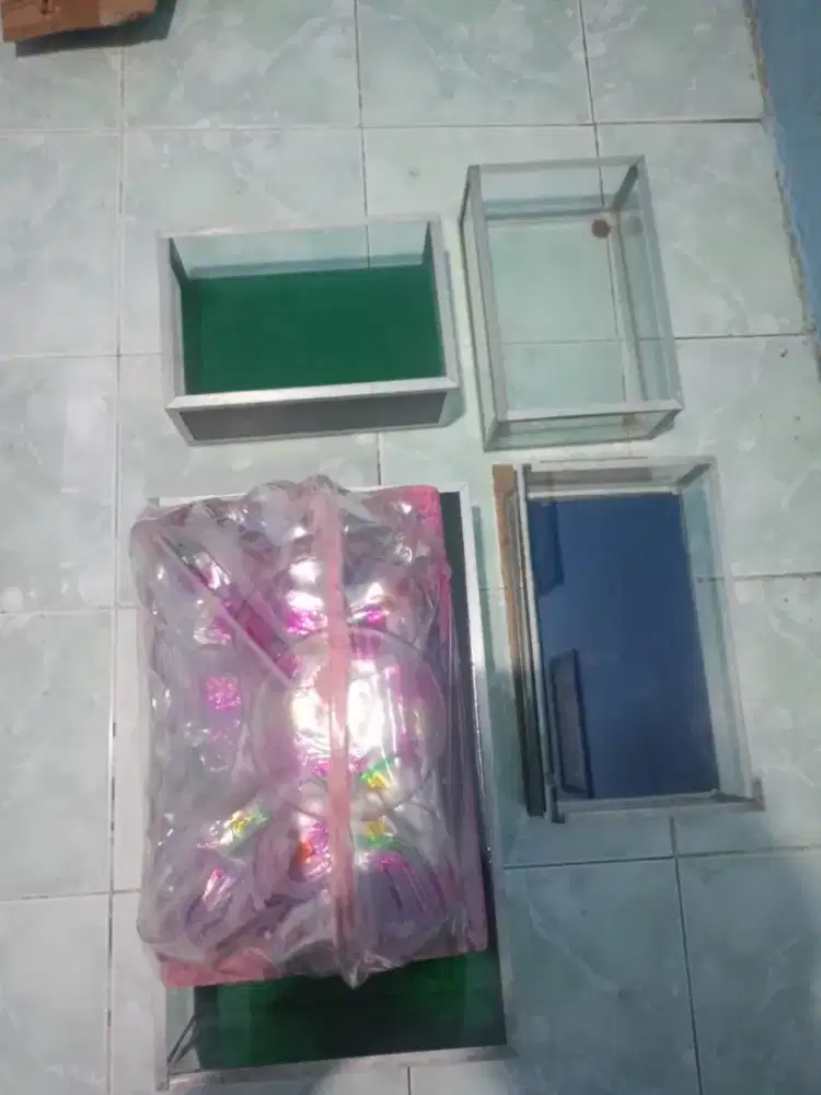 Etalase mini & seserahan mangkuk