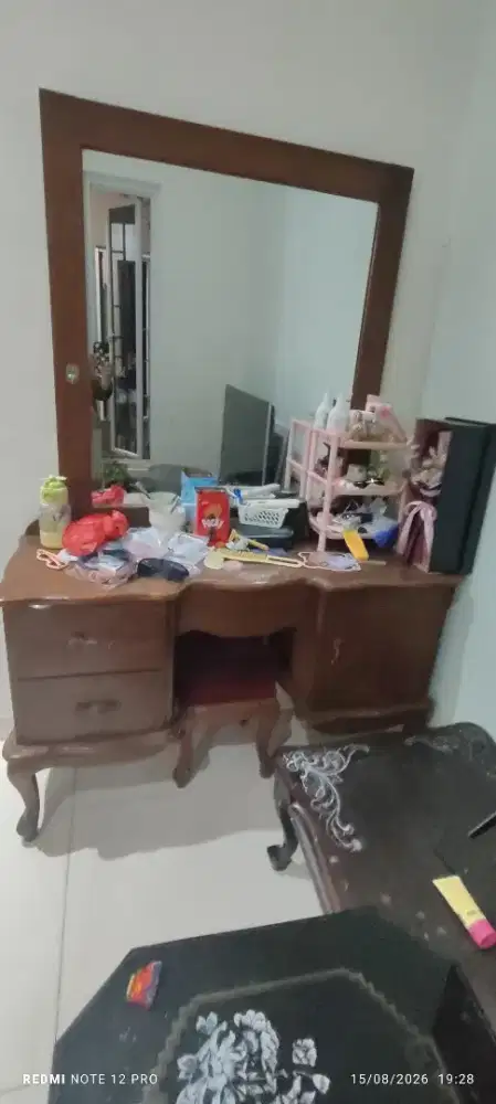 Meja rias kayu jati