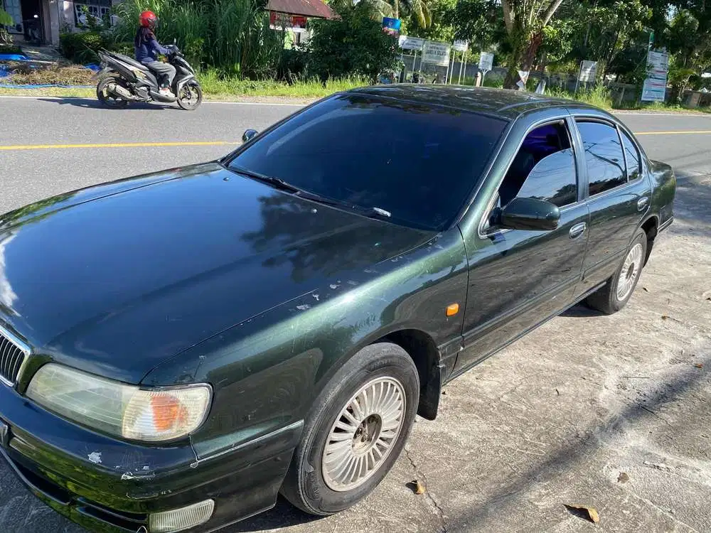Nissan Infiniti 1999 Bensin