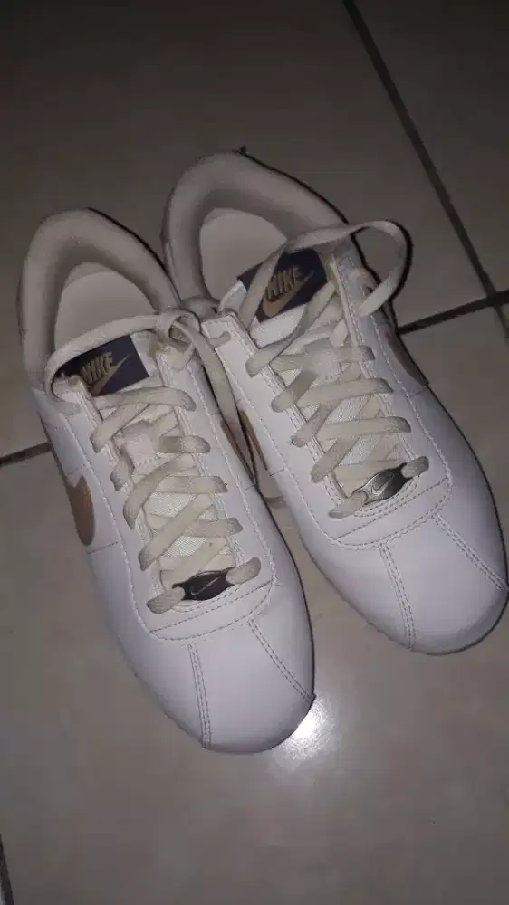 Sepatu nike cortez