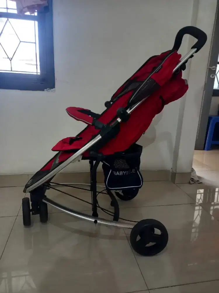 Kereta dorong anak