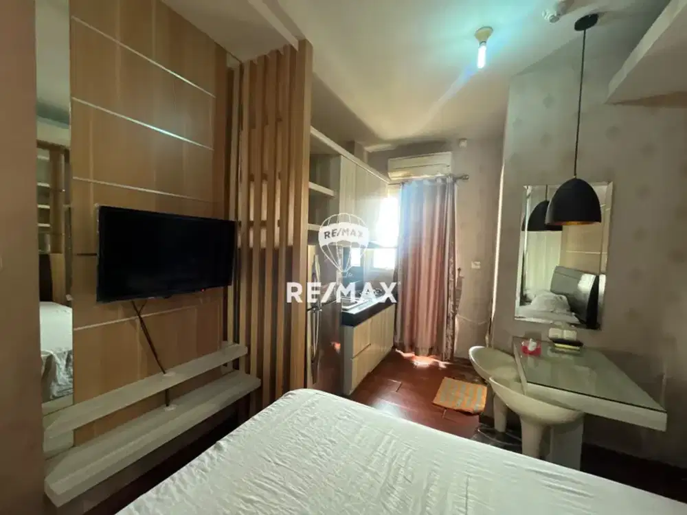 Disewakan Studio Oak Tower B Lt.21 – Full Furnish, View Kolam Renang, Hadap Utara, Pulo Gadung