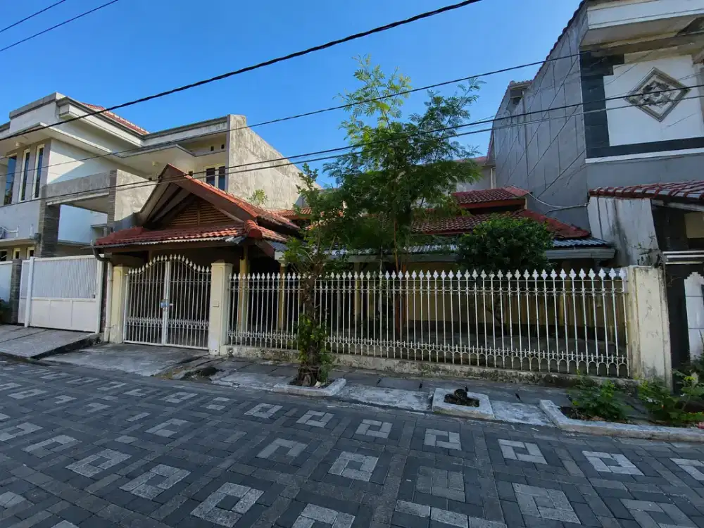DIJUAL RUMAH 2 LANTAI – TANAH 158 M² | 4 KAMAR | SHM | HADAP SELATAN