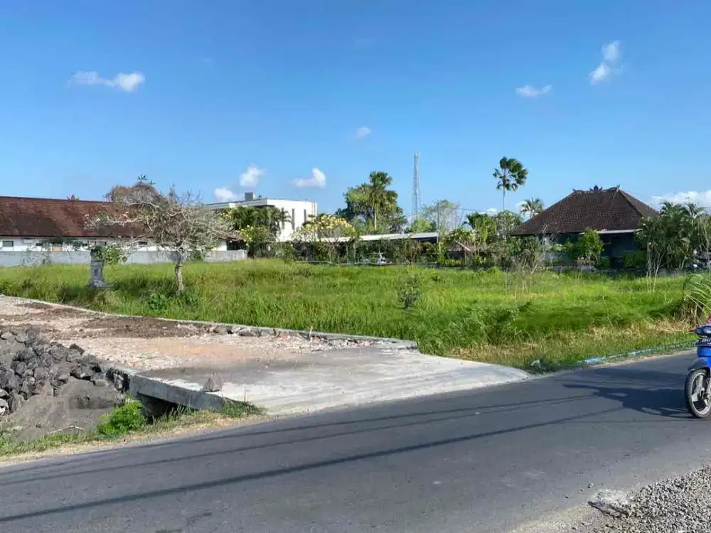 Di sewakan lahan view sawah dan dekat dengan pantai nyanyi lokasi Nyanyi