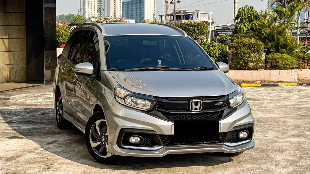 Honda Mobilio 1.5 RS AT 2018 Silver Abu Metalik