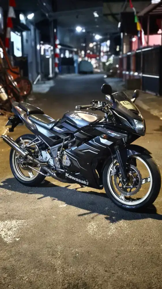 Kawasaki ninja rr 2015 SE silver