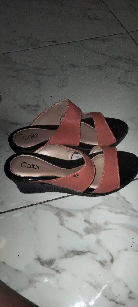 Jual sepatu sendal wanita size 37
