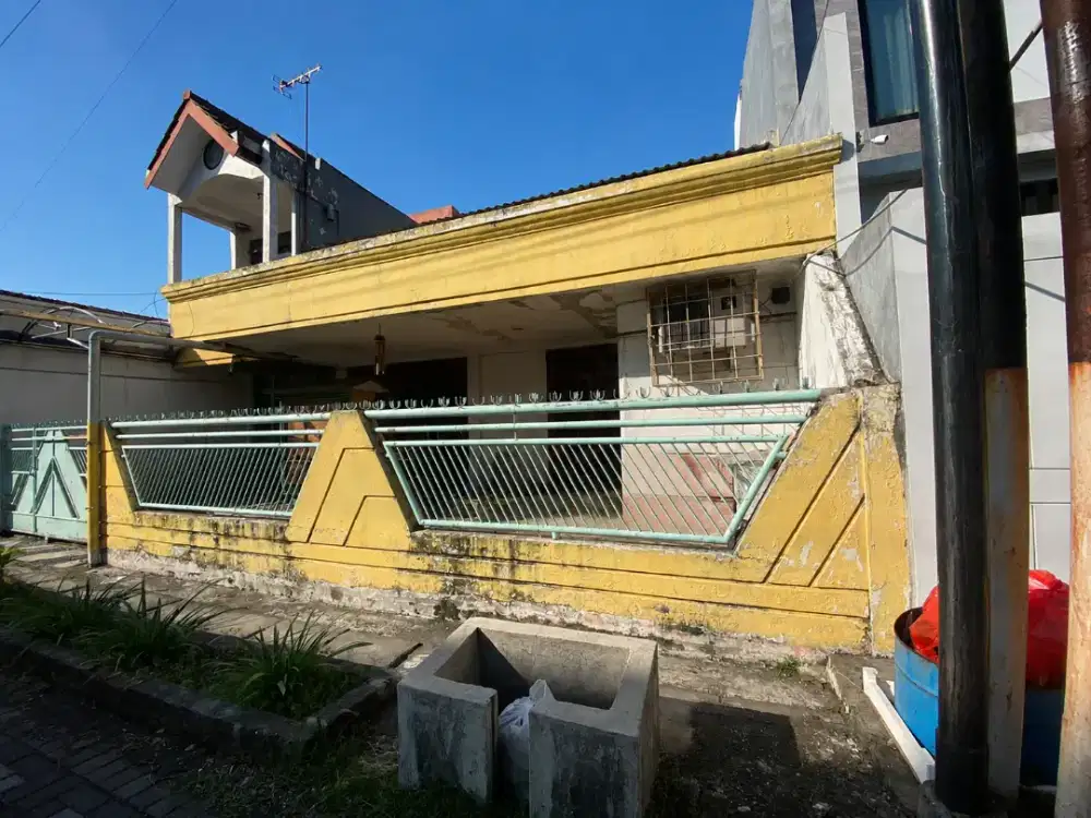 DIJUAL RUMAH 2 LANTAI DI JALAN UTAMA PERUM BENDUL MERISI SURABAYA