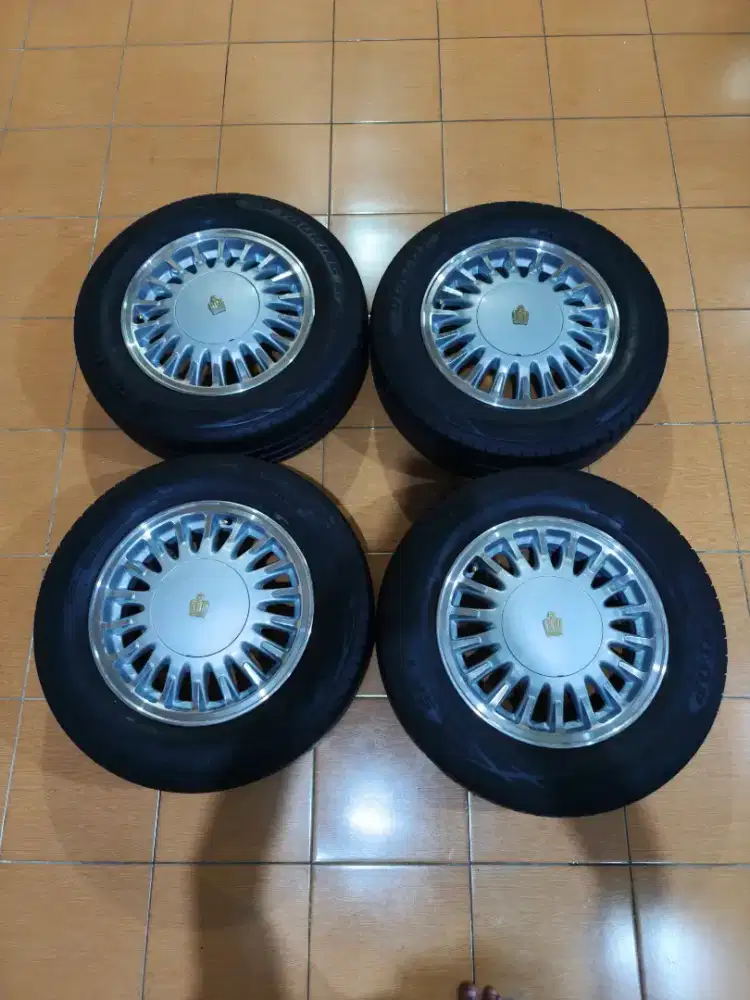 Velg Toyota Crown Original R15 + Ban Dunlop 205 65 R15