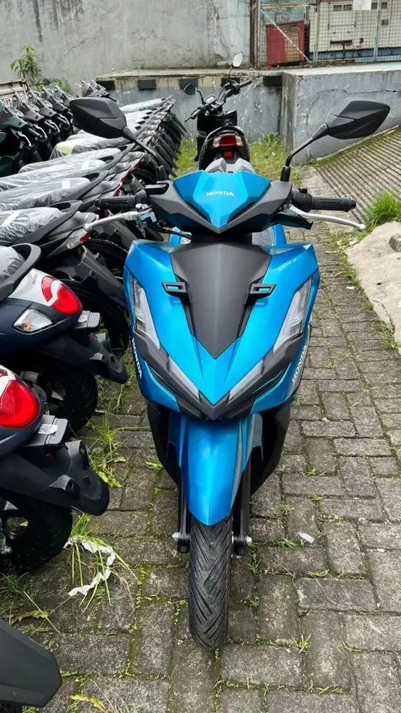 Vario125 CBS ISS Advance Blue