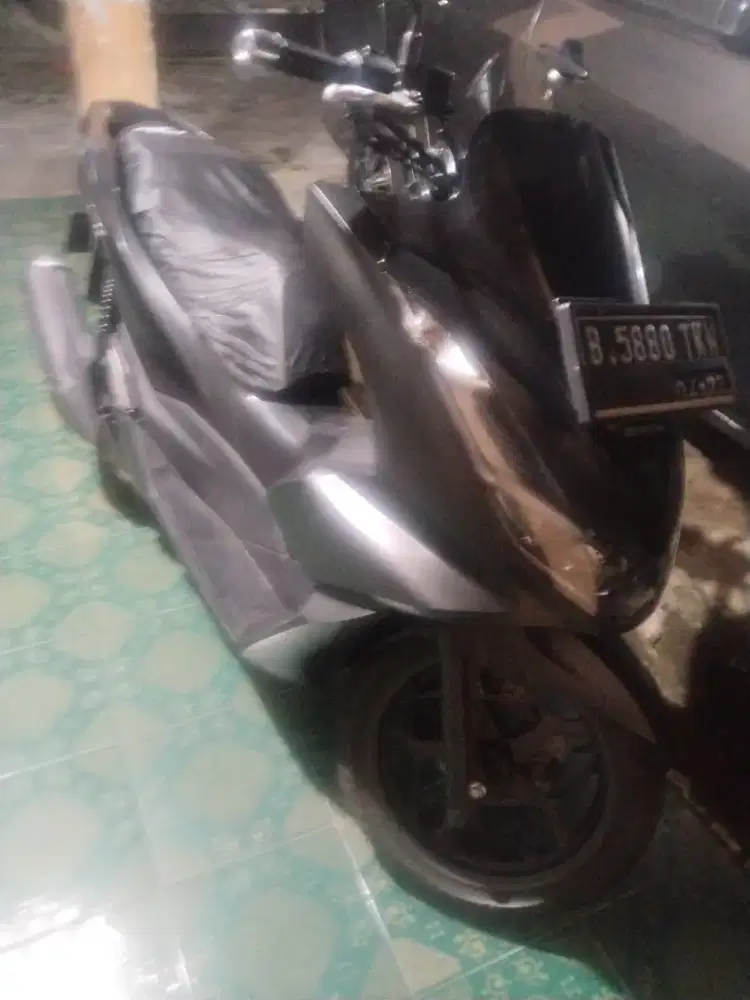 Jual motor PCX hitam