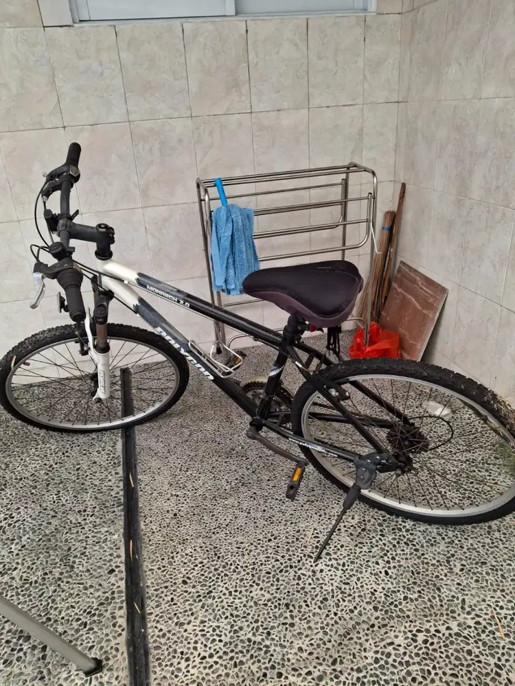 Dijual Mountain Bike Polygon Monarch 2.0