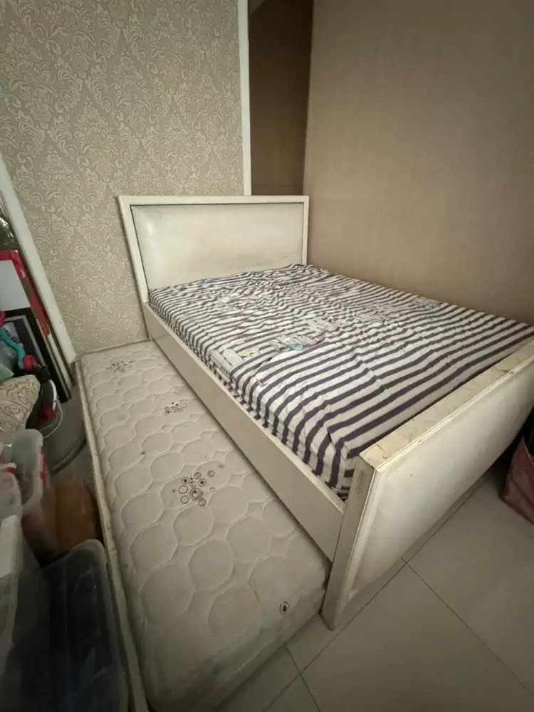 Rangka Tempat Tidur Tarik 160x200 dan 120x200 Preloved