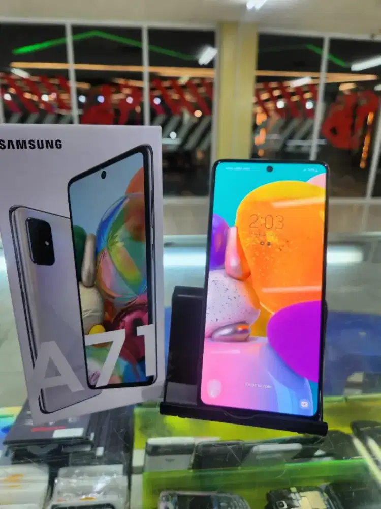 Samsung A71 8/128gb