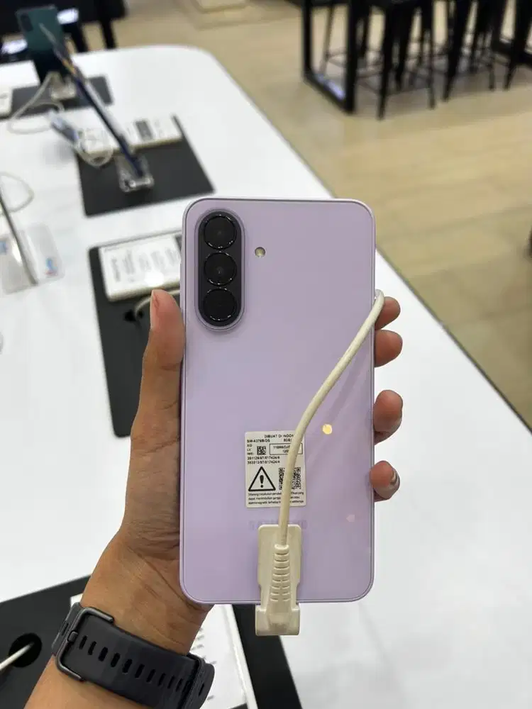 Samsung A37 8/256gb