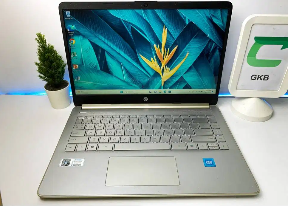 Laptop Hp 14s Ram 8gb Ssd 256gb backlight versatile multifungsi kerja