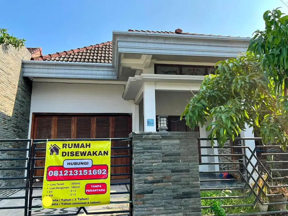 Disewakan Rumah Bagus Terawat & Cantik Araya Blok Depan Full Furnish