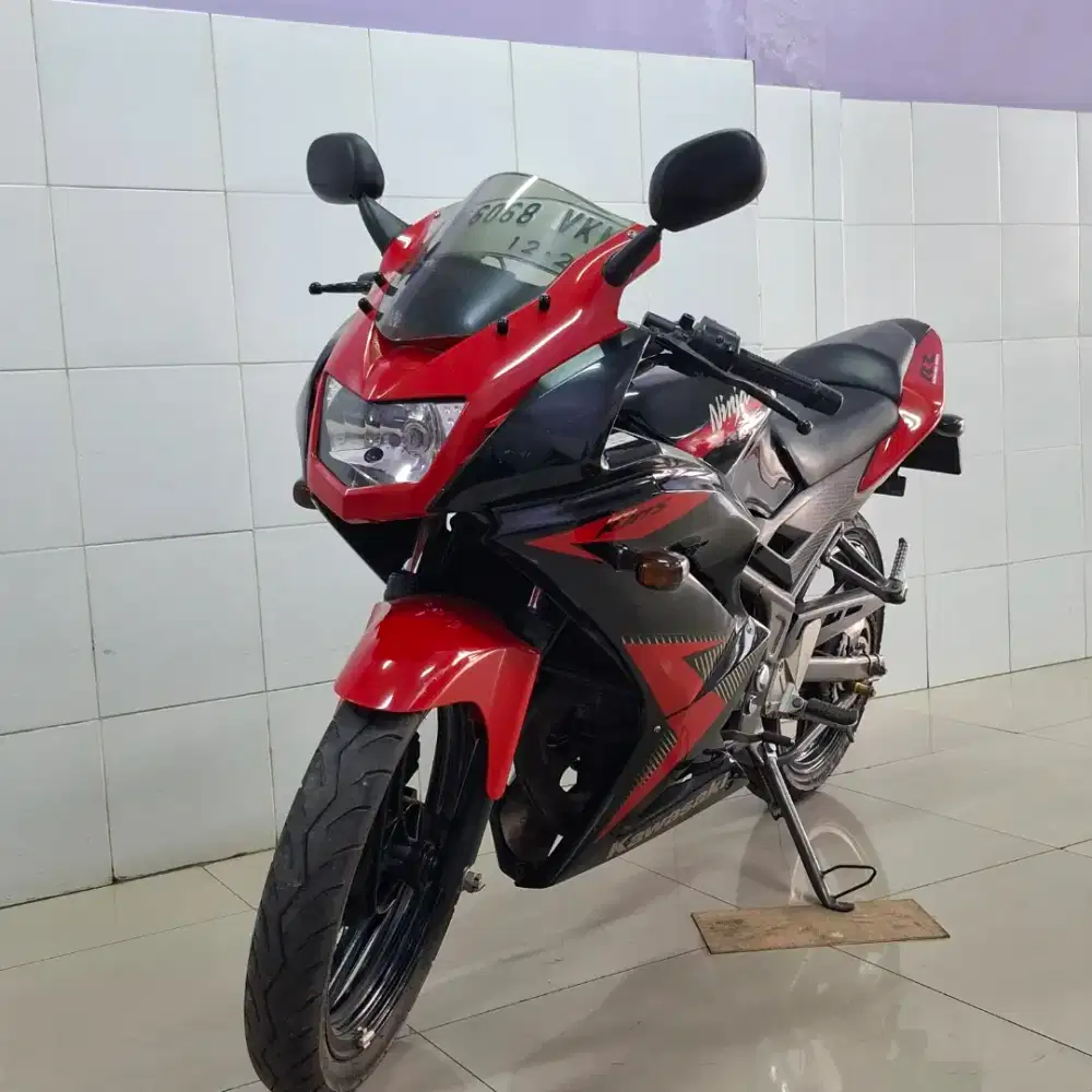 Kawasaki ninja 150RR 2014