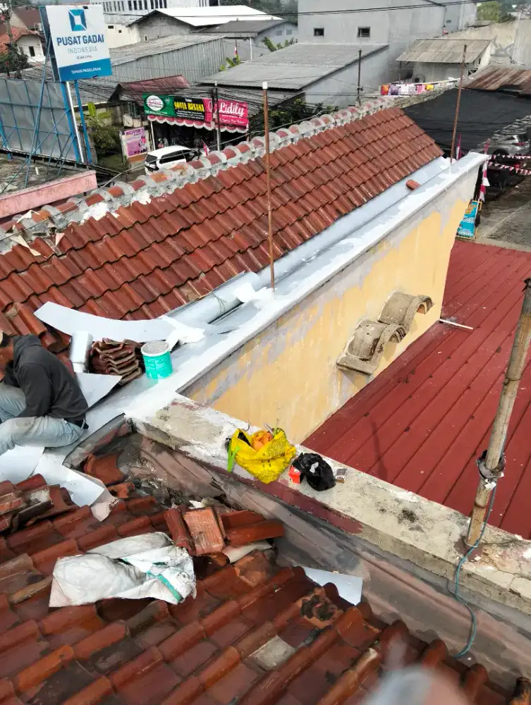 Tukang atap bocor ganti atap renopasi