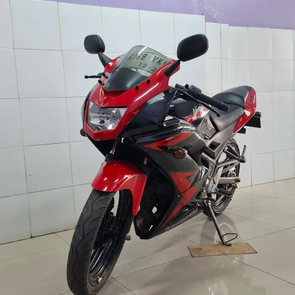 Kawasaki ninja 150RR 2014