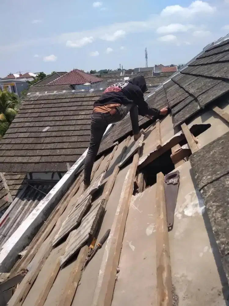 Tukang atap bocor ganti atap rumah renopasi