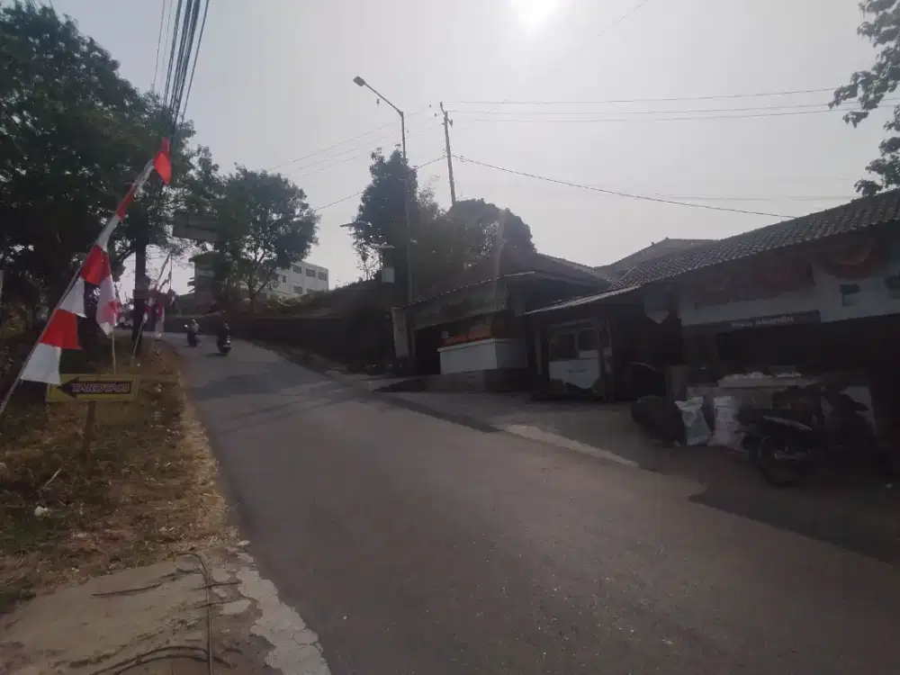 Jual rumah dan villa SHM