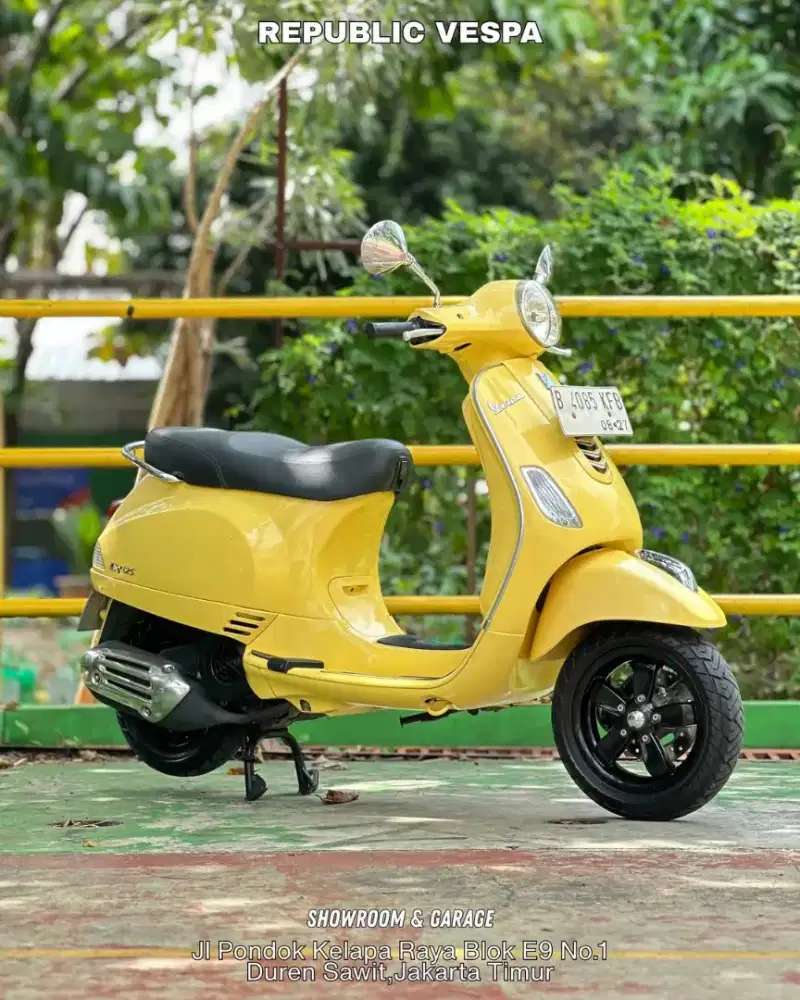 DIJUAL PIAGGIO VESPA LX 125 IGET TH 2017 PERFECT CONDITION