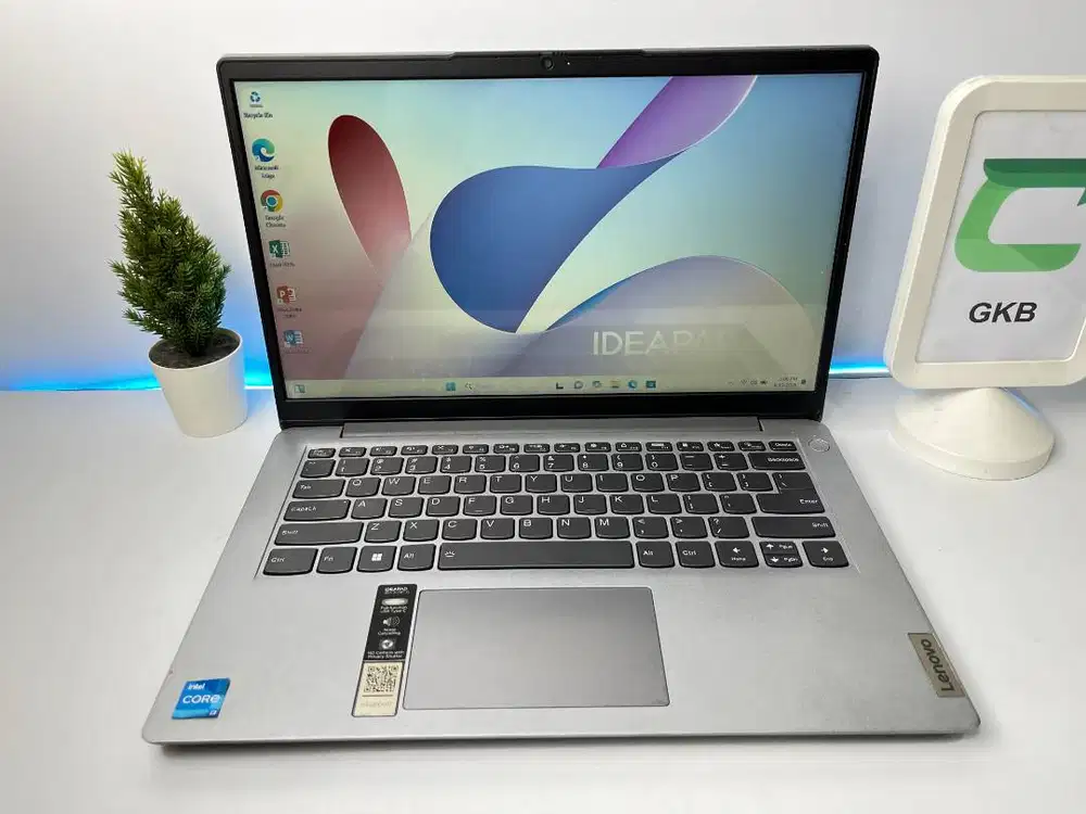 Laptop Lenovo core i3 1212u Ram 8gb Ssd 512gb backlight FHD IPS genera