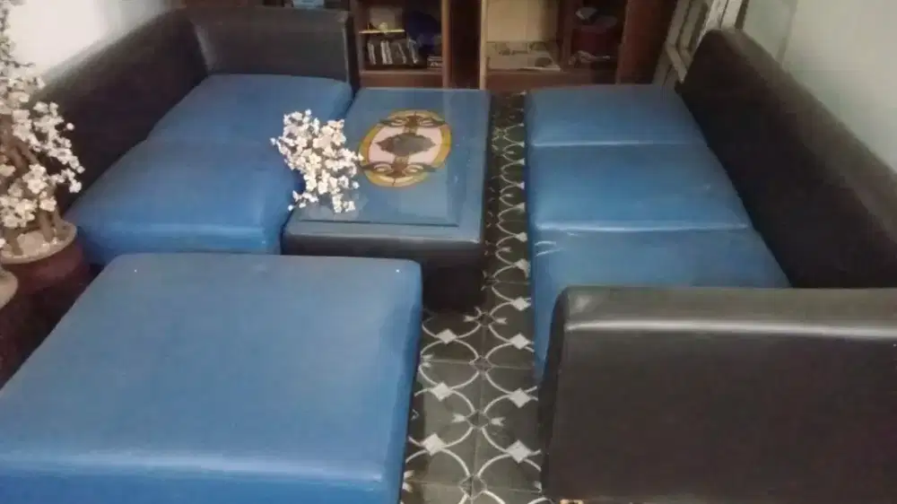 Sofa ruang tengah