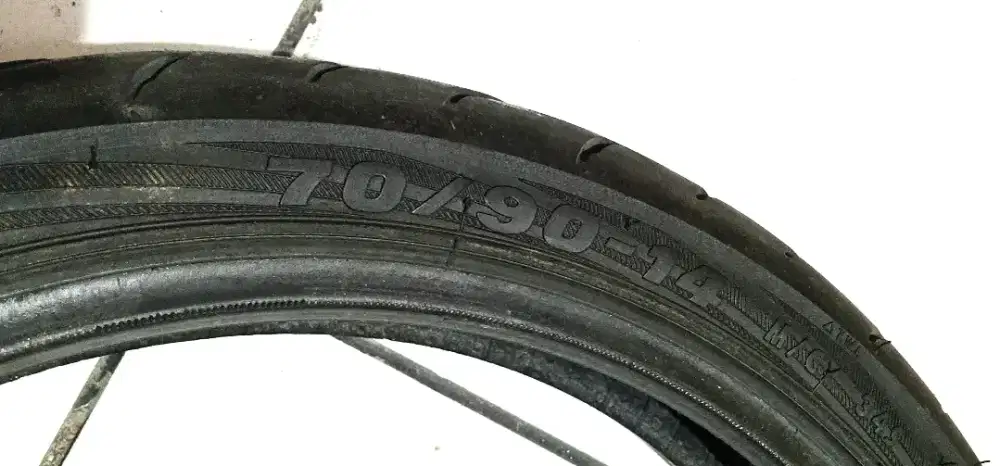 ban motor maxxis  70/90 ring 14 murah