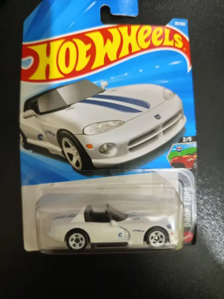 Hot Wheels '92 Dodge Viper RT/10