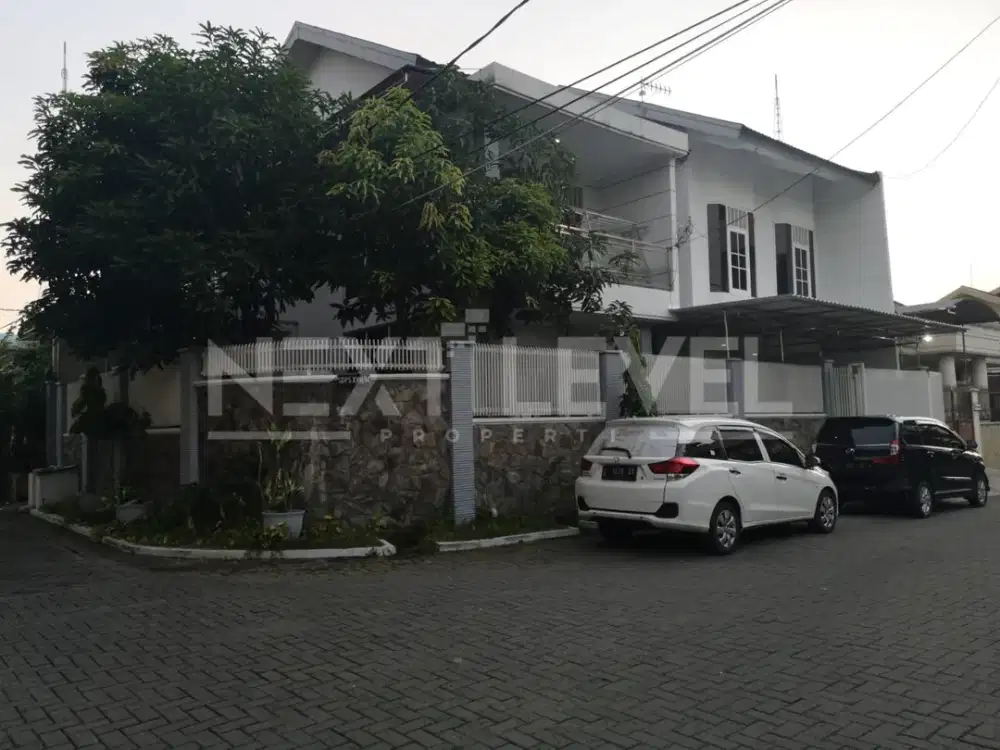 Dijual Rumah Hook Minimalis Simpang Darmo Permai Surabaya Barat