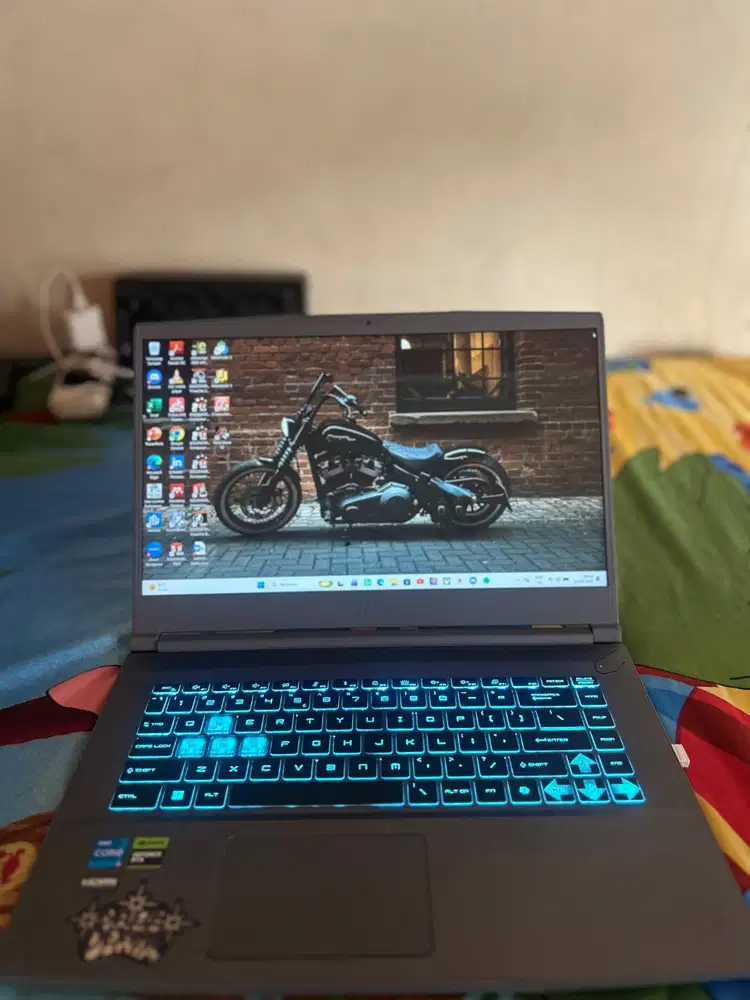 MSI THIN 15 like new