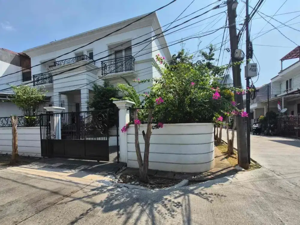 Rumah Hoek Langka Kelapa Nias Kelapa Gading,  - 5.6 Miliar NETT
