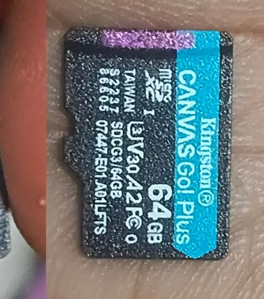 SD card Kingston 64gb v30 a2 original.