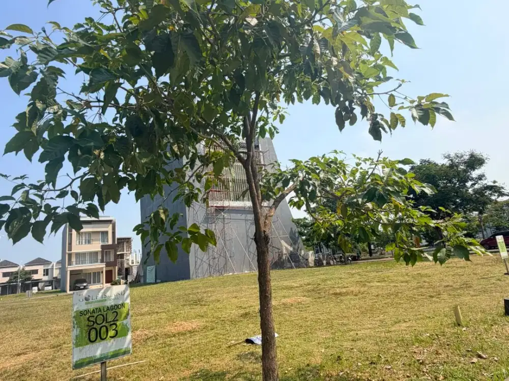 Dijual Tanah 300meter Hadap Utara Bisa Nego di Golf Island PIK 2
