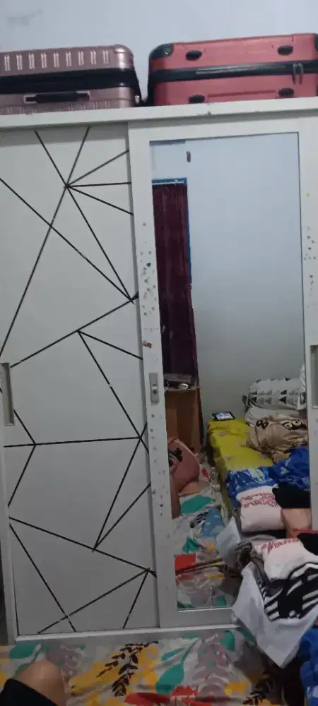 Di jual lemari besi