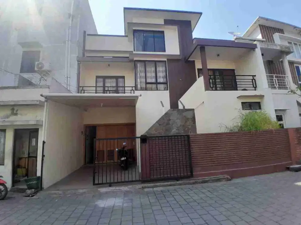 Rumah Bagus 2lt Cluster Dekat Luwes Gentan