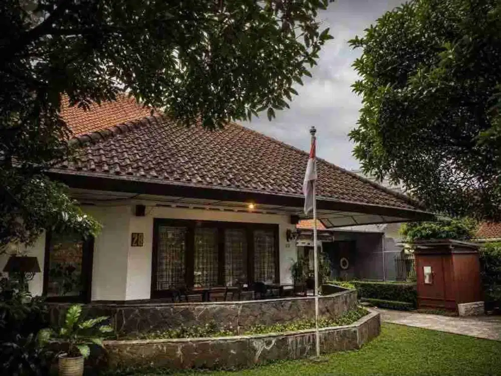 Sukajadi dekat PVJ Rumah Vintage Tanah Luas Premium Kota Bandung