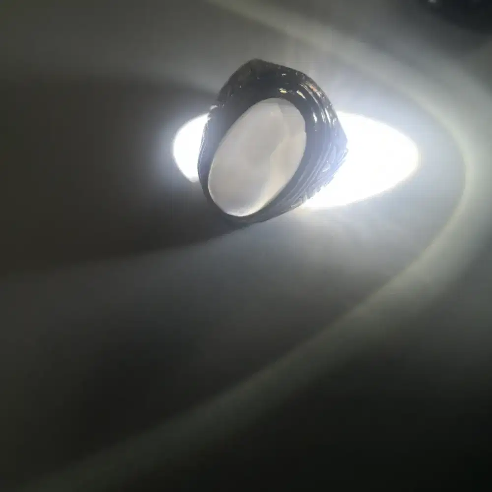 Cincin batu obi kelo leci dimensi kantoran