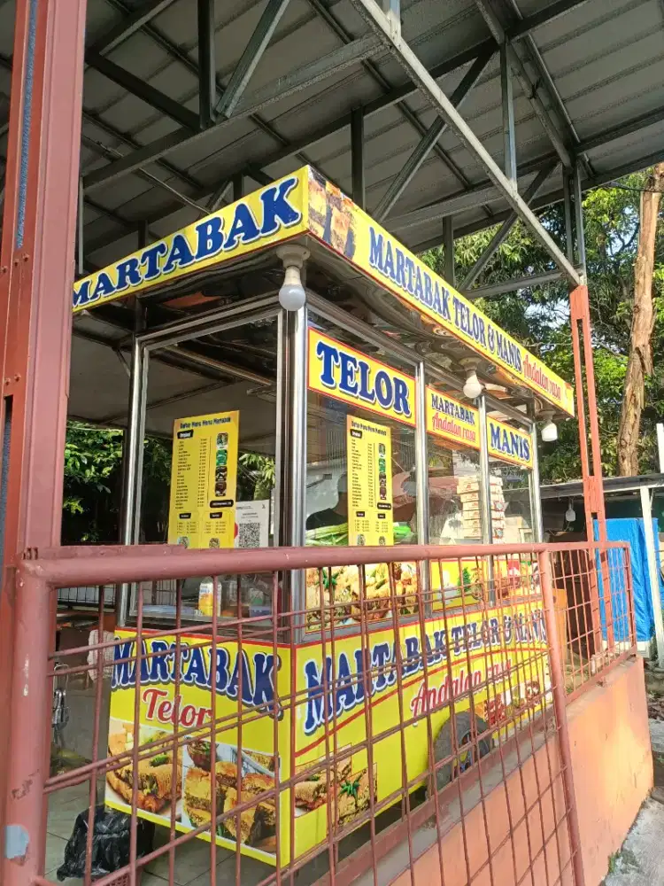 Gerobak martabak stnelis komplit sama alat.
