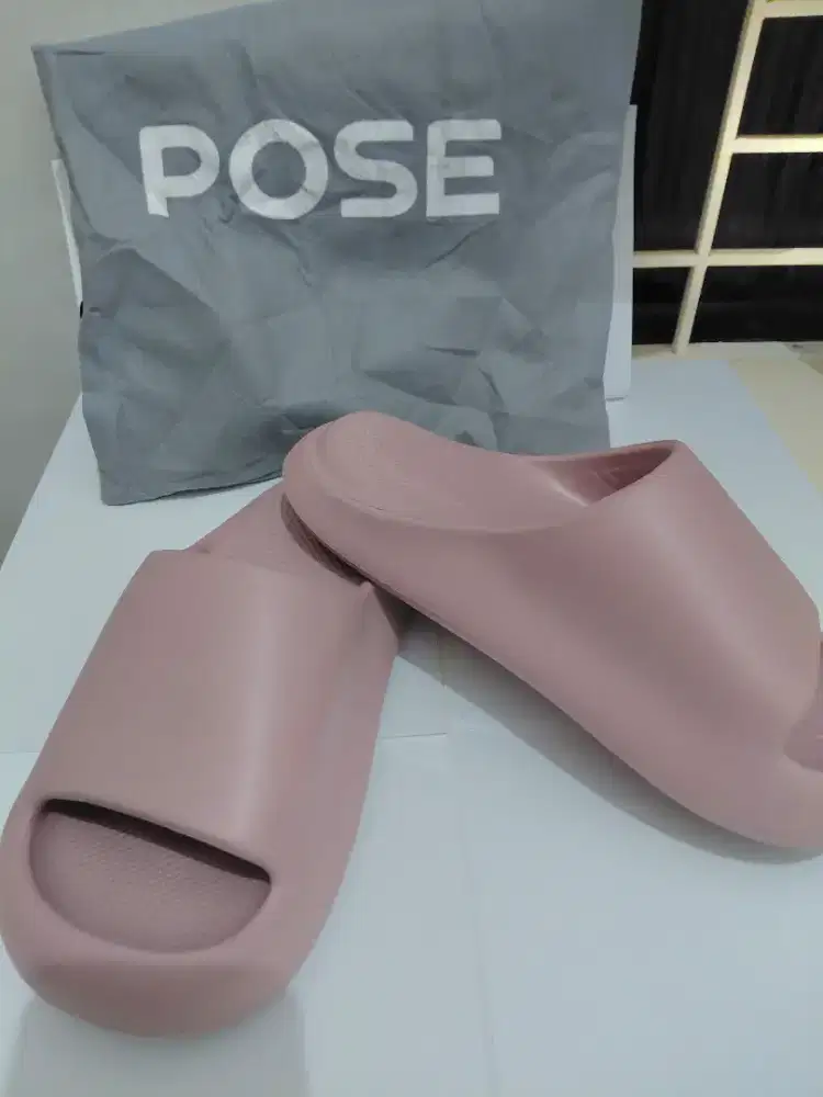 Sendal Pose Pink Size 39/40