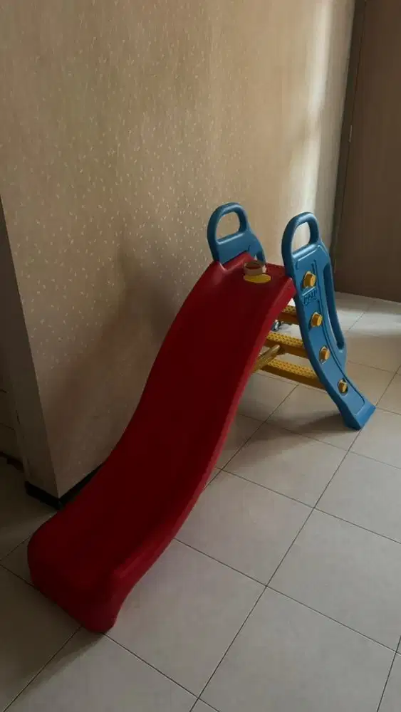 Mainan perosotan merk kids station