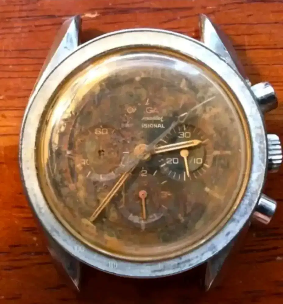 Omega Speedmaster rusak